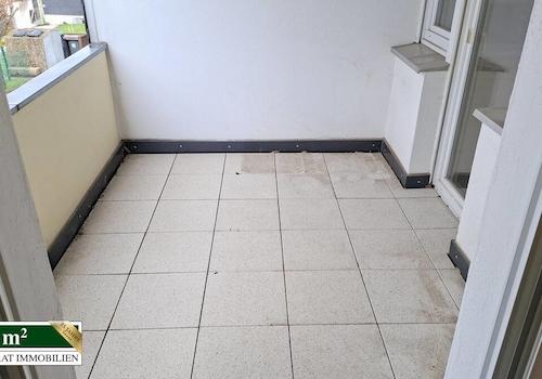 Loggia mit Zugang zum Wohnzimmer