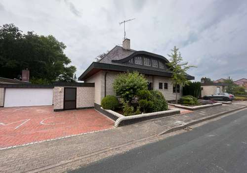 Haus mit Garage