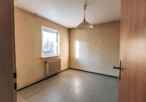 Arbeitszimmer 1.OG Strasse