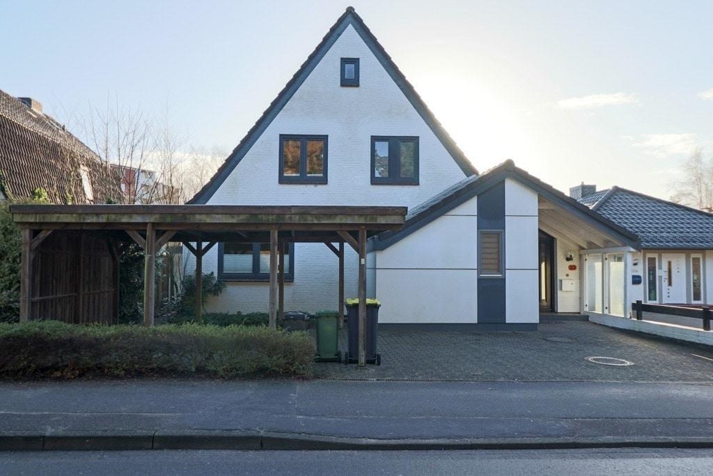 Straßenansicht