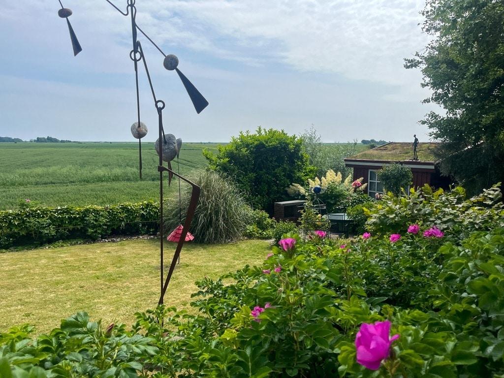 Gepflegtes grundstück mit Weitblick