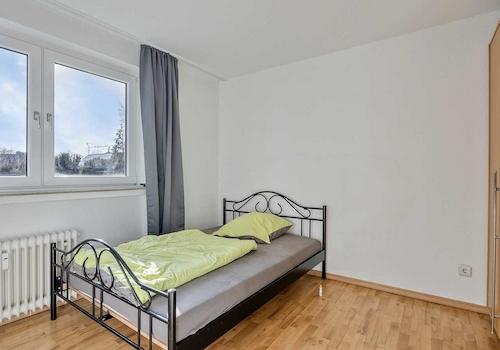Schlafzimmer (OG)
