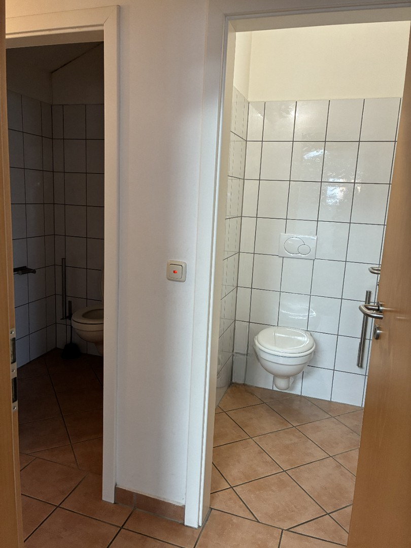 Zwei Toiletten