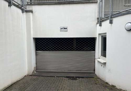 Tiefgarageneinfahrt 