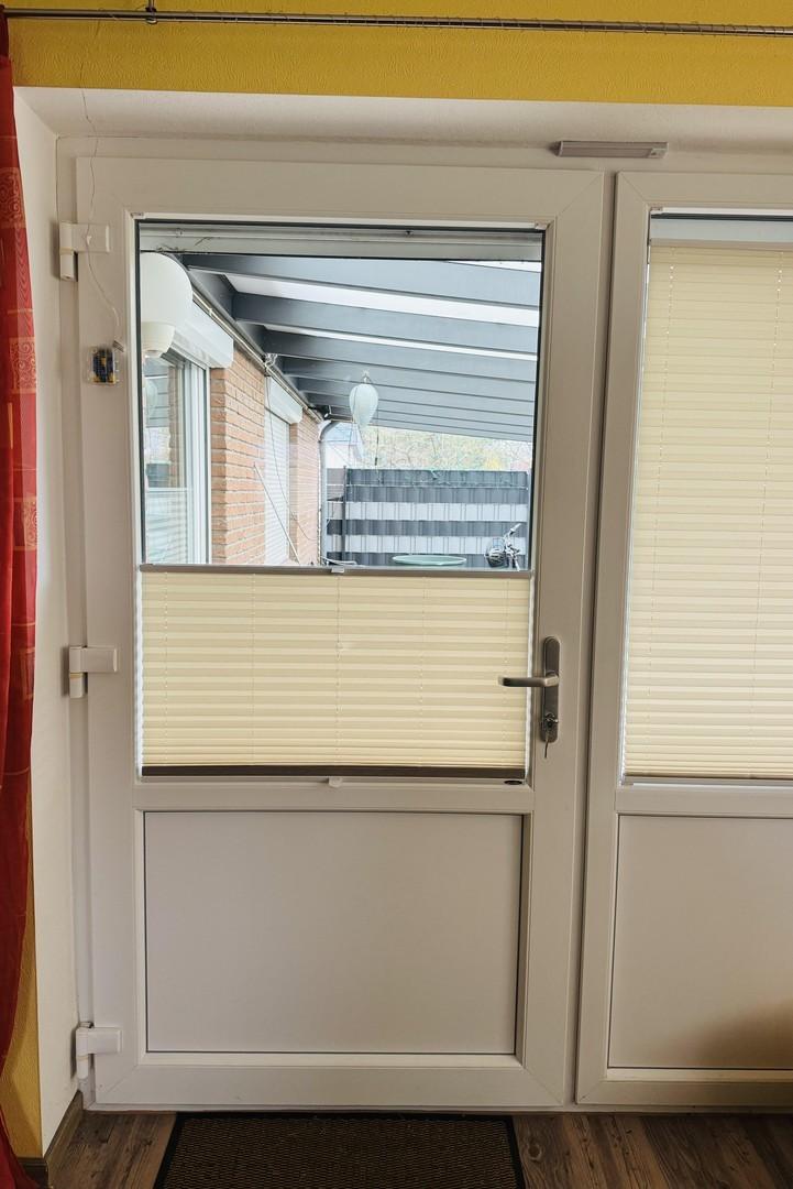Eingangstür / Terrasse