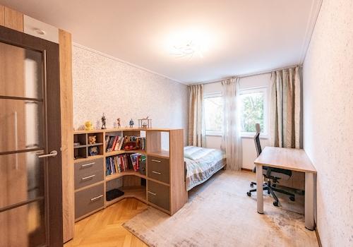 Kinder- Arbeitszimmer (2)