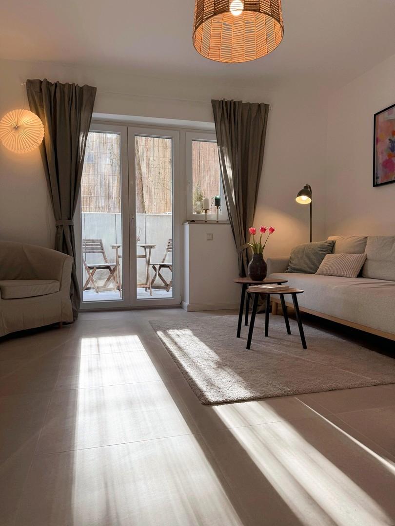 Wohnzimmer mit Terrasse 