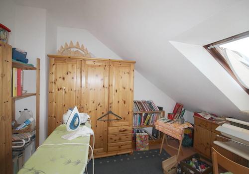 Büro o. 3. Ki.zimmer hinten DG