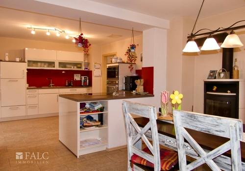 Küche, EBK, Holzofen, EG