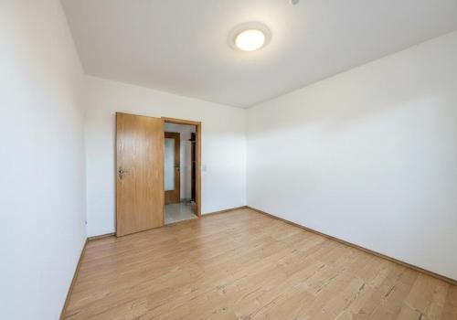 Büro / SchlafzimmerErdgeschoss