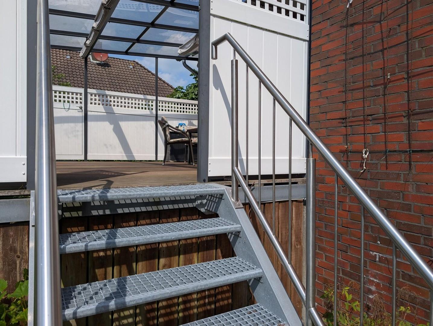 Außenansicht Terrasse / Schupp