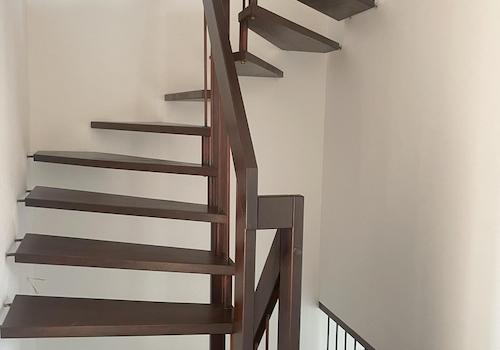 Treppenaufgang zum 2. OG