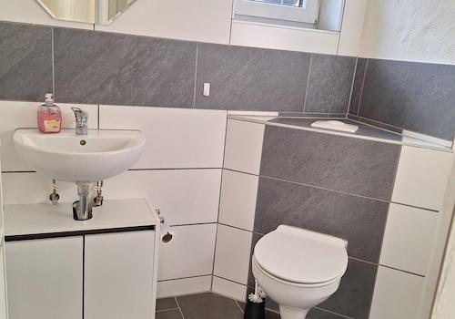 Modernes/gepflegtes Bad