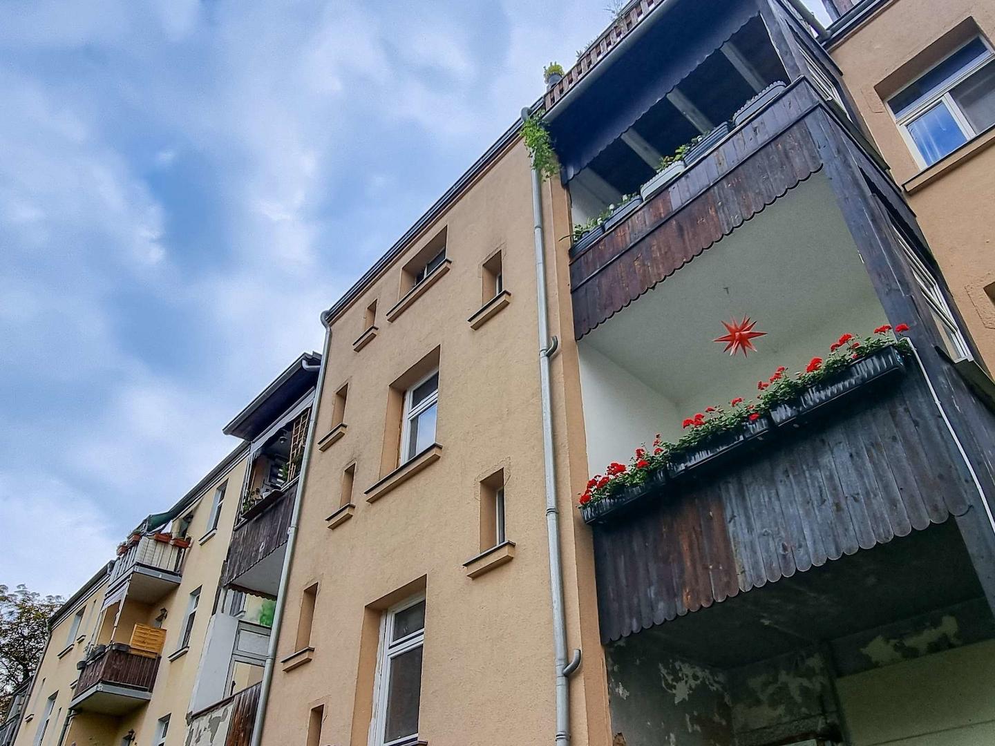 Gebäuderückseite