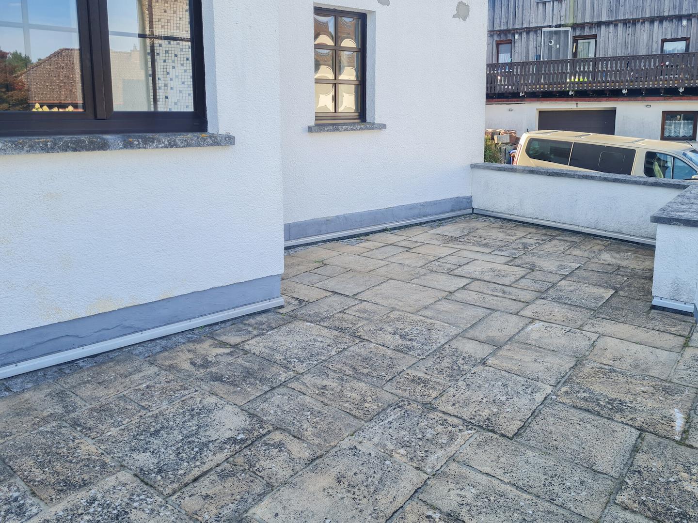 Terrasse vor der Tür