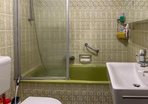 Badezimmer mit Wanne