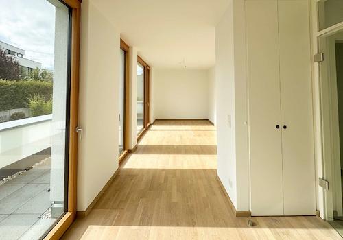 Lichtdurchfluteter Raum