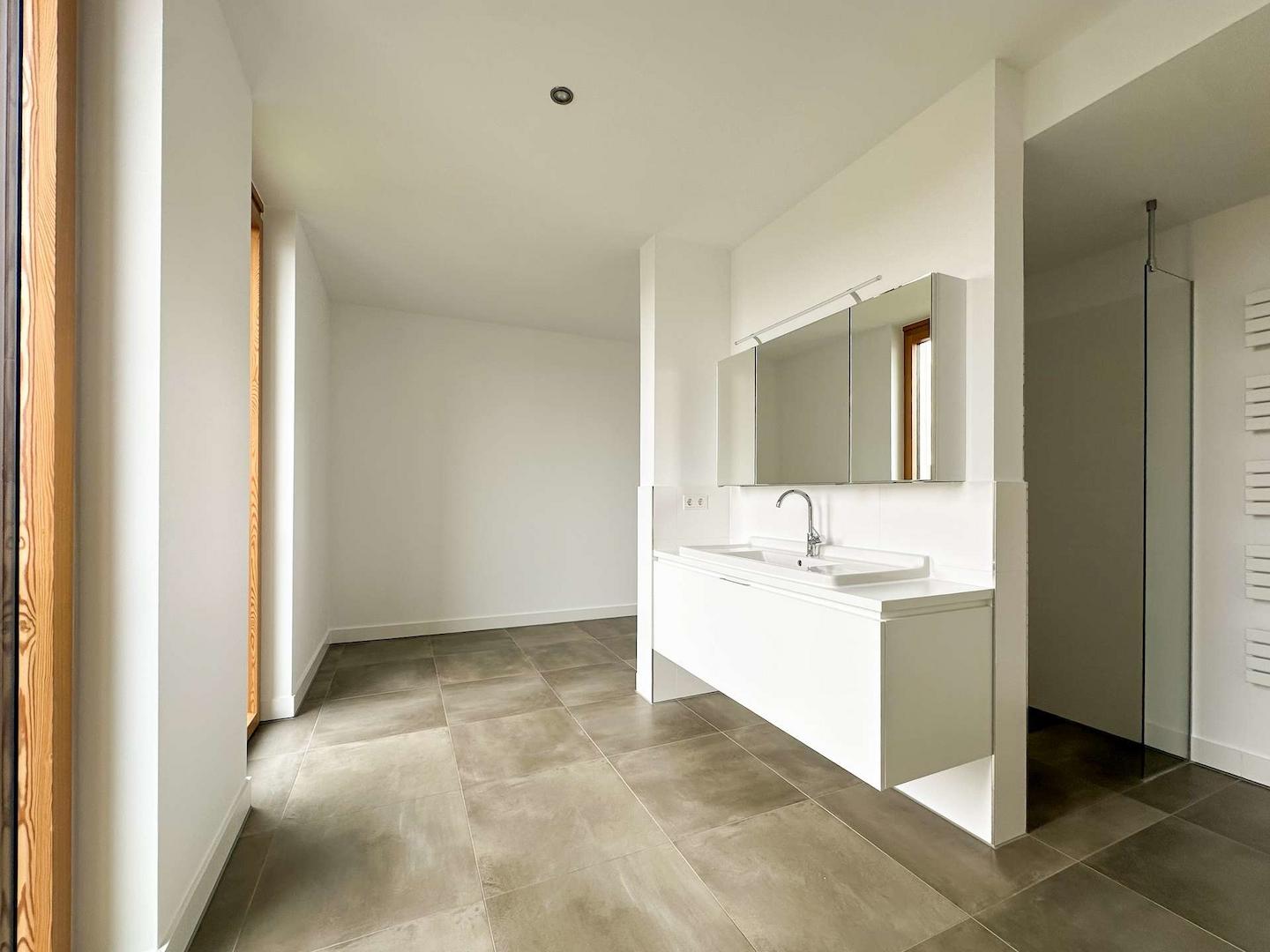 Tageslicht-Badezimmer en suite