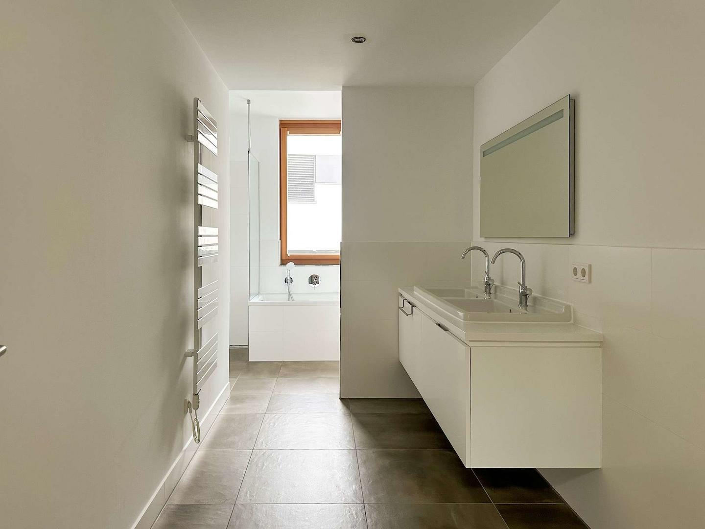 Großes Gästebadezimmer