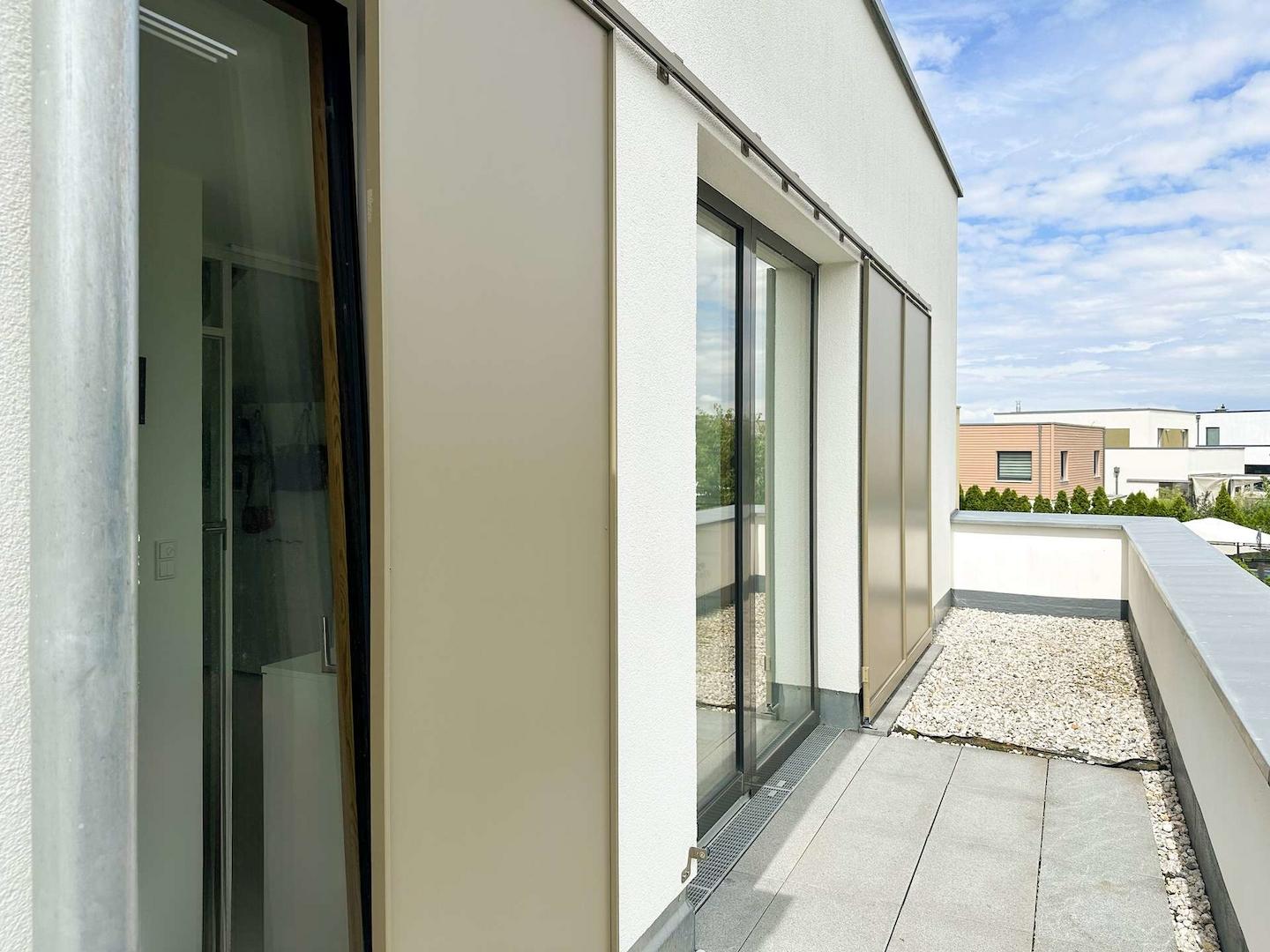 Schiebeläden als Sonnenschutz