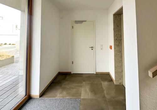 Garderobe mit Garagenzugang