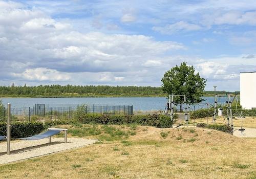 2 Minuten Gehweg zum See