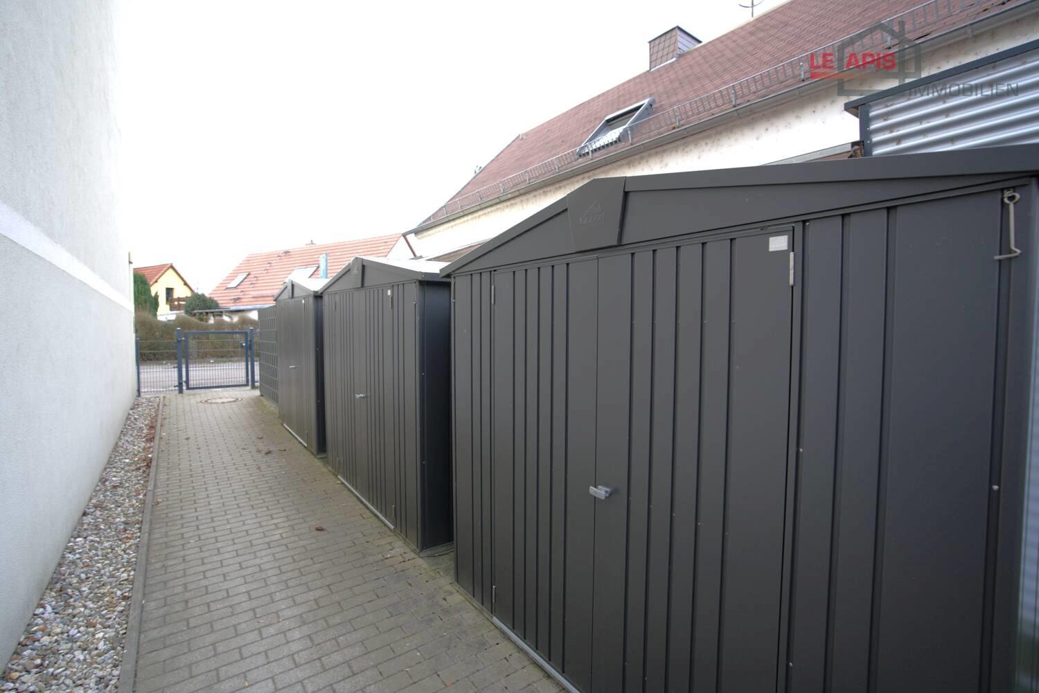 Eingangsbereich u. Geräteschuppen