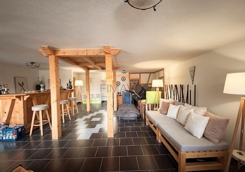 Partyraum - (KI generiert)