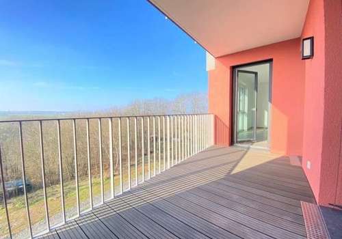 Großer Balkon mit tollem Blick