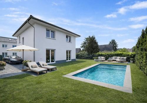 Ansicht Beispiel mit Pool (KI)