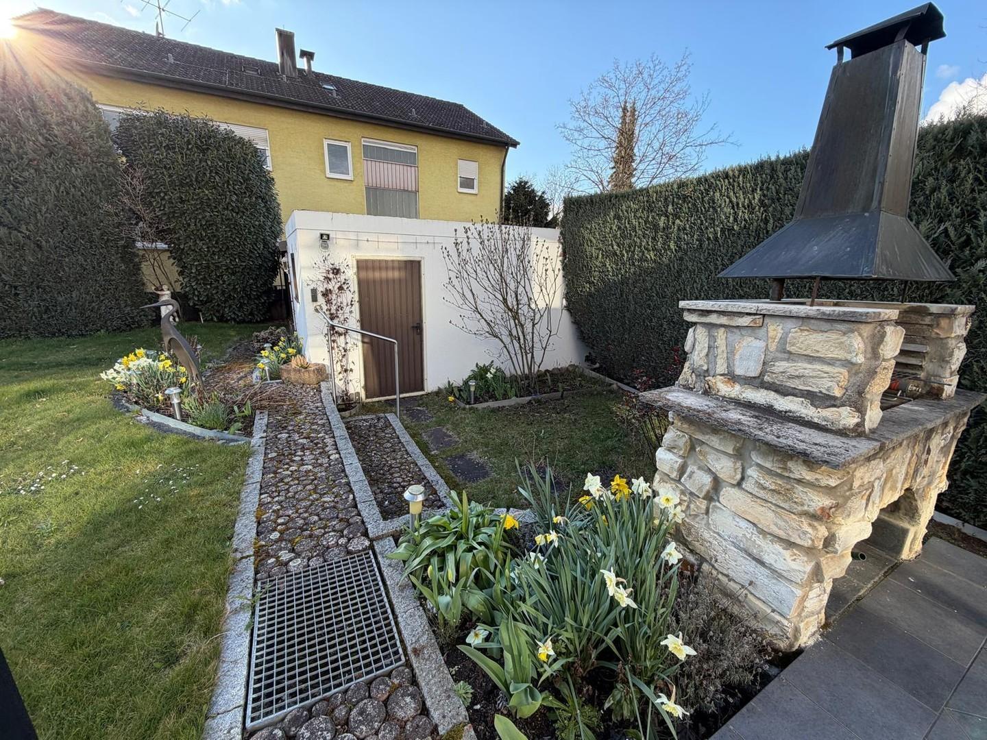 Garden, BBQ and Garage