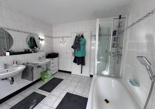 Badezimmer KG