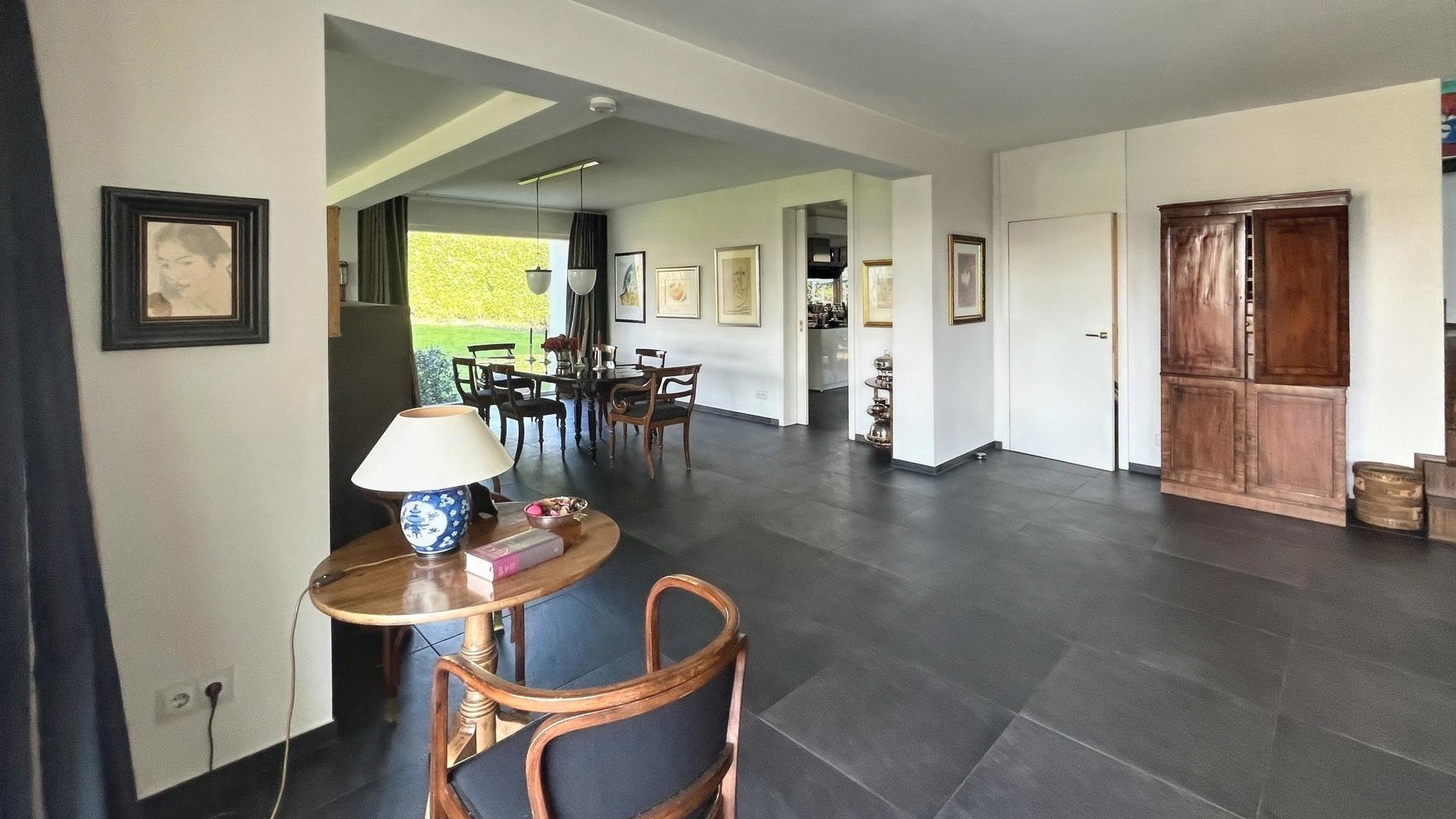 Großes Wohn-/Esszimmer