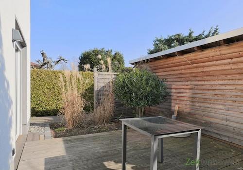 geschützte Terrasse im Februar