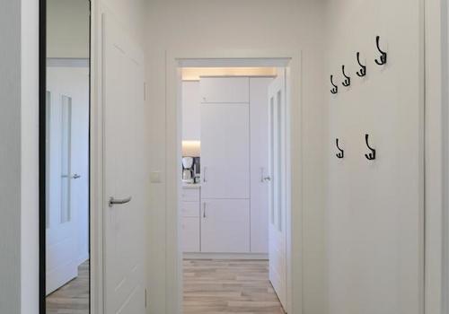 großer Wohnungsflur