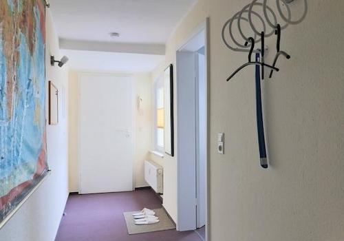 vorderer Flurbereich und Eingang