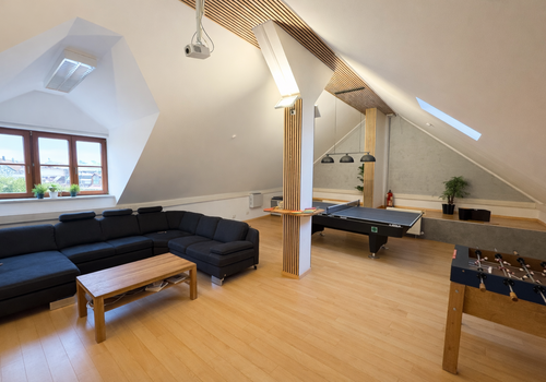 großer Konferenzraum