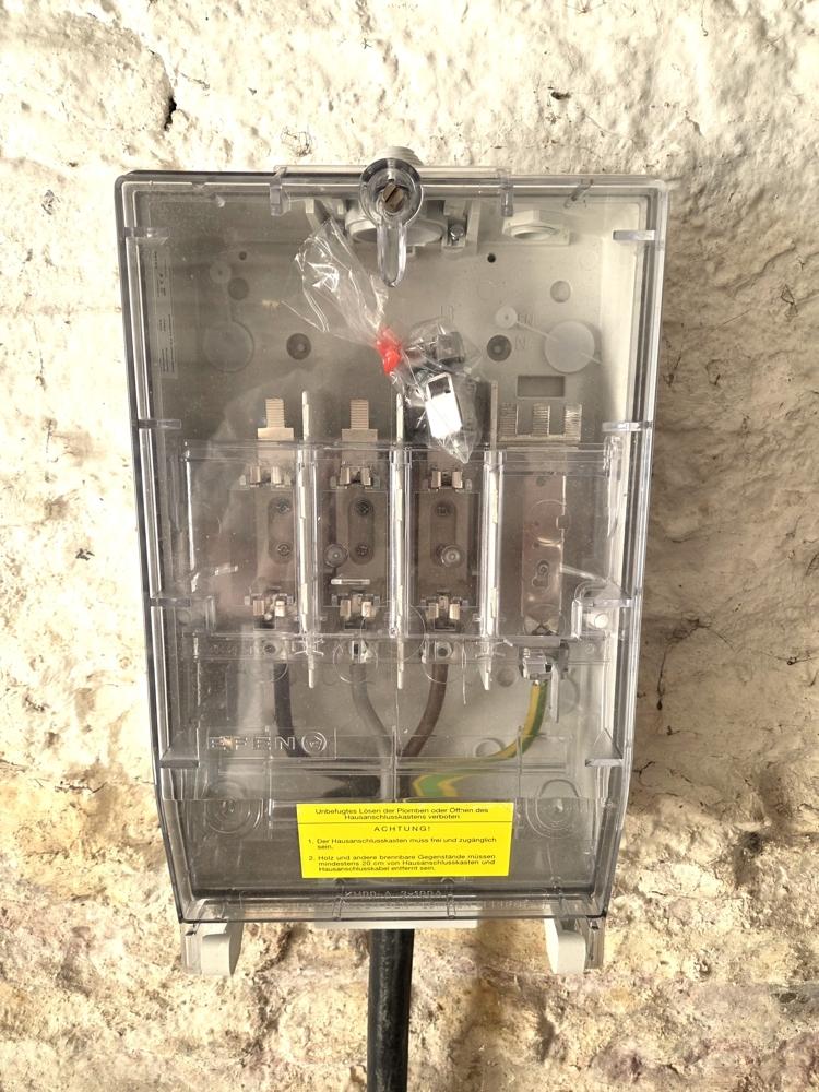 Erdkabel, noch anzuschließen