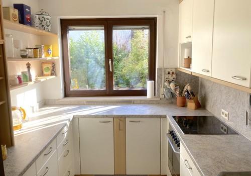 Küche mit Morgensonne