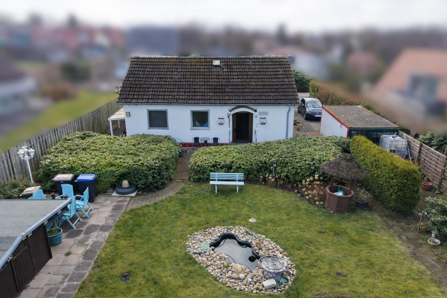 Drohnenaufnahme von hinten