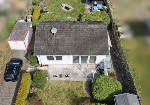 Drohnenaufnahme von vorne