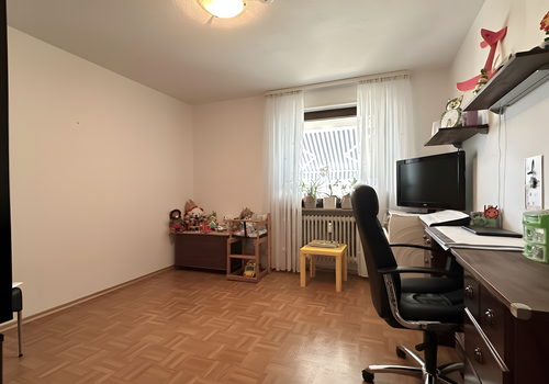 2. Schlafzimmer /Büro