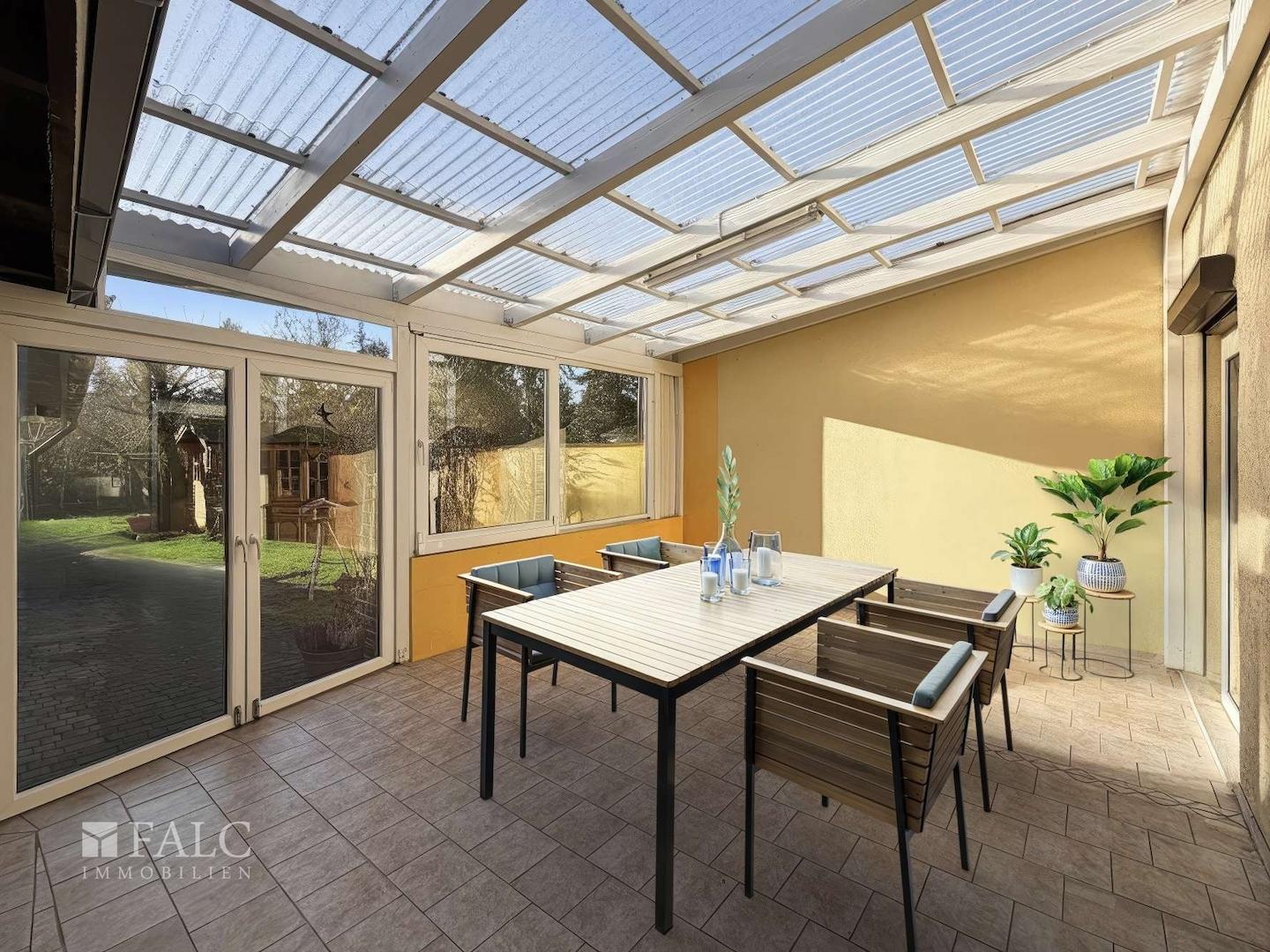 überdachte Terrasse (Einrichtung digital)