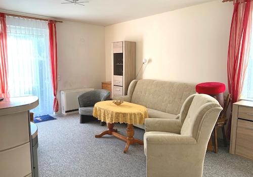 Wohnzimmer und Terrasse