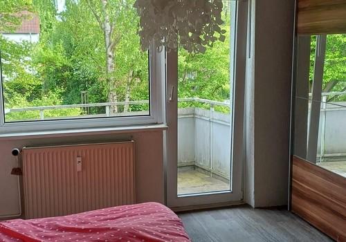 Schlafzimmer im OG mit Balkon