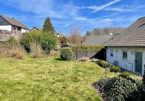 Grundstück hinter dem Haus