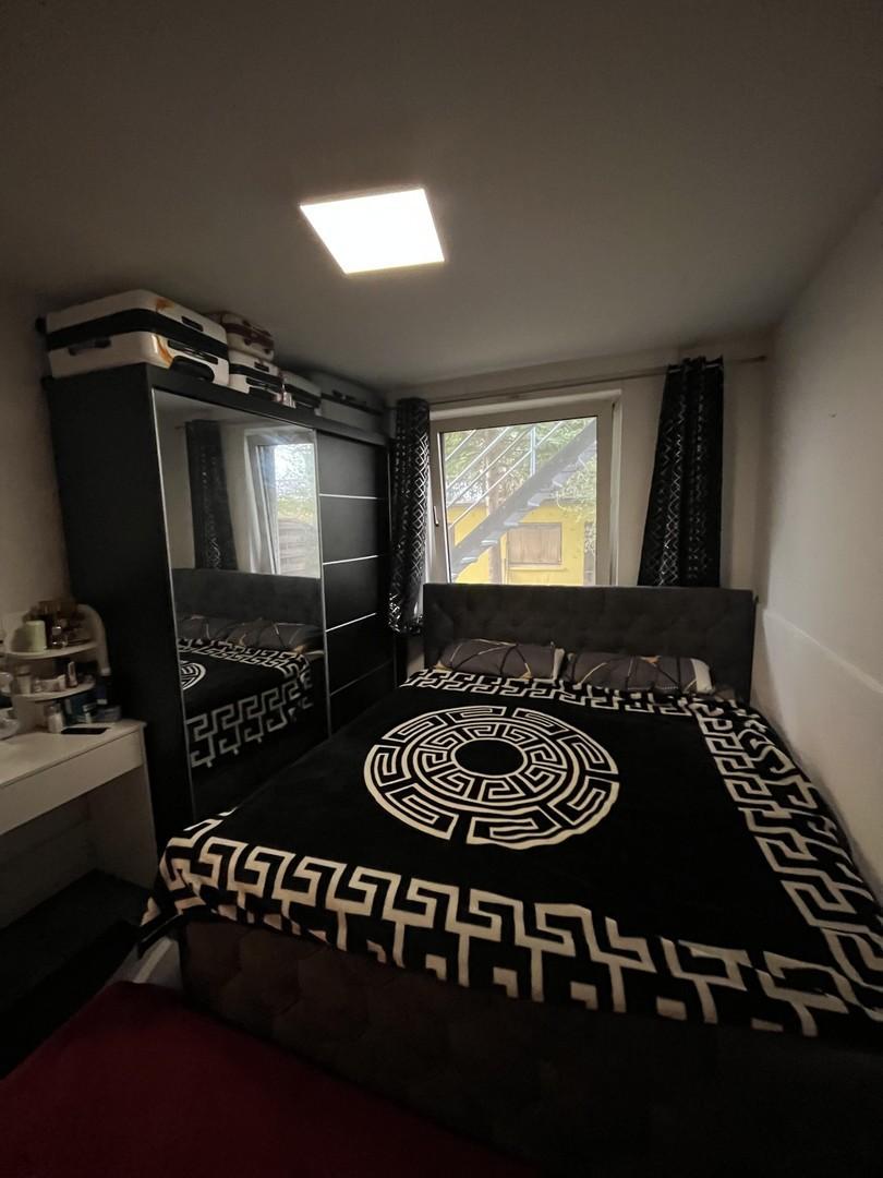 Zimmer_Blick zum Innenhof