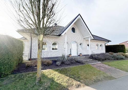 Überdachter Säuleneingang