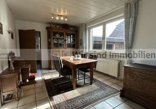 Essbereich mit Küchenzugang