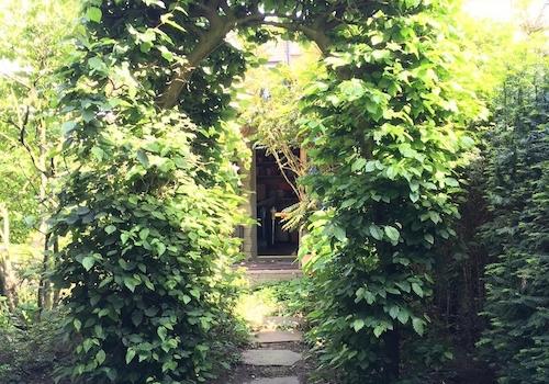 Zugang zum Gartenparadies